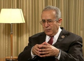Algérie : Lamamra passe à la trappe