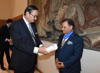 Distinction : 2 Marocains décorés par le Roi d’Espagne