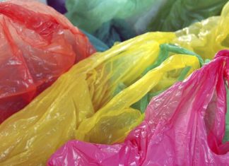 Sacs en plastique : Un atelier clandestin démantelé au Maroc