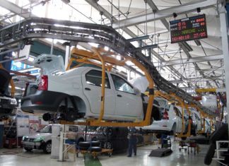 Exportations marocaines : Merci l’automobile et les phosphates