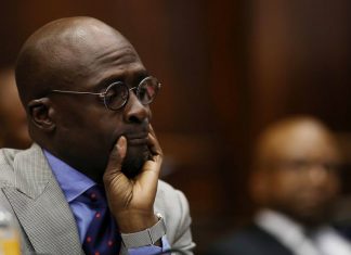 Afrique du Sud : Démission du ministre de l’Intérieur