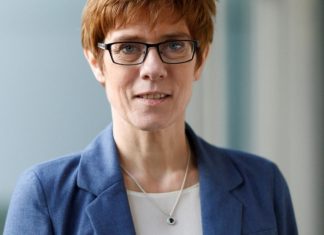 Allemagne/CDU : Une femme va succéder à Merkel