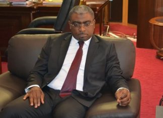 Gabon : L’ancien ambassadeur au Maroc décoré