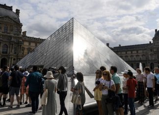 France : Le pays repousse à 2022 son objectif d’atteindre les 100 millions de touristes étrangers