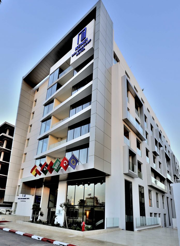 facade de droite HKSM DXOpoint