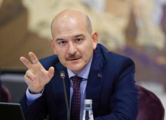 Turquie : Le ministre de l’Intérieur démissionne, Erdogan refuse