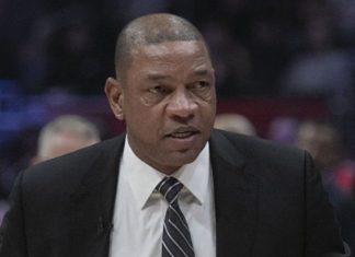 Doc Rivers aux commandes des 76ers de Philadelphie (NBA)