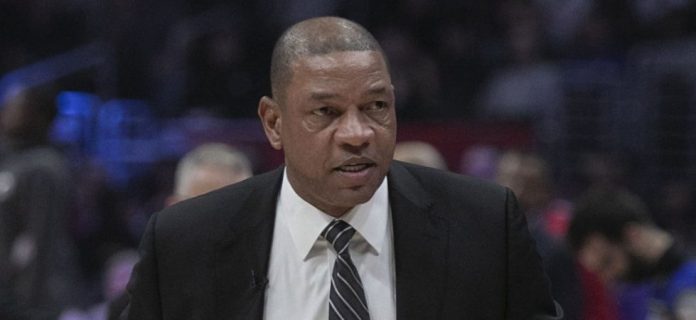 Doc Rivers aux commandes des 76ers de Philadelphie (NBA)