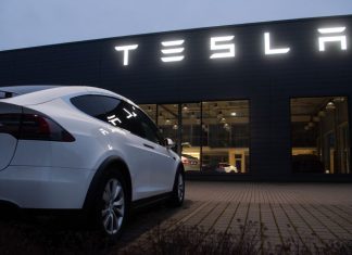 Tesla revoit à la baisse son objectif de voitures à livrer pour 2022