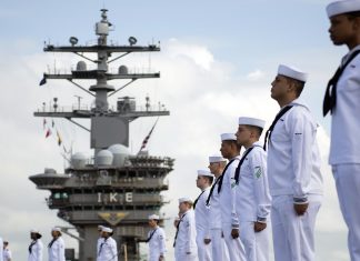 La marine américaine va renvoyer ses éléments refusant le vaccin