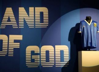 Un maillot de Maradona vendu à plus de 9 millions de dollars, un record