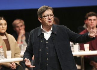 Mélenchon réussit à unifier la gauche en vue des législatives de juin