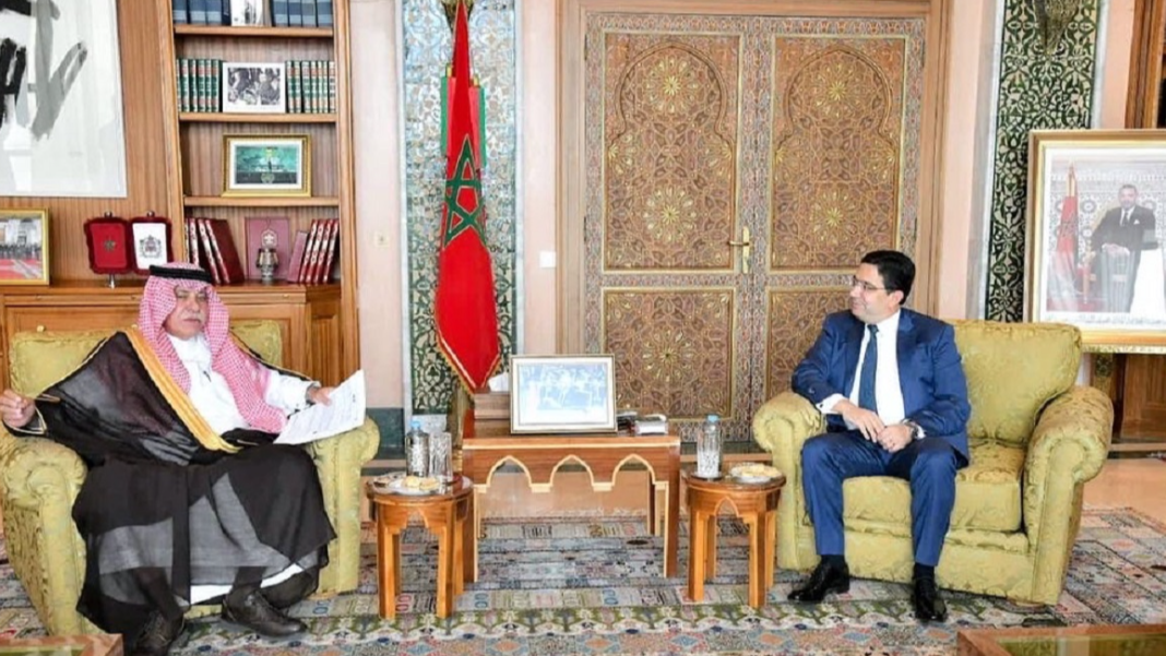 Bourita s'entretient avec le ministre saoudien du Commerce