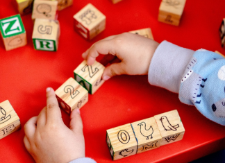 Espaces multifonctionnels. Aawatif Hayar appelle à la création de crèches