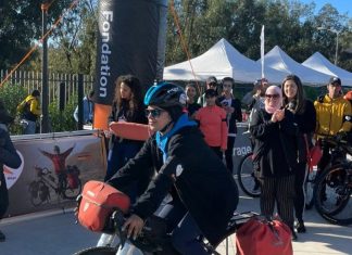 Orange accompagne une jeune Marocaine dans un tour à travers l’Afrique