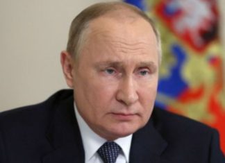 Poutine annonce sa candidature à la présidentielle de 2024