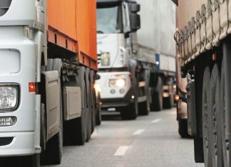 Tracteurs routiers pour semi-remorques électriques: le droit d’importation revu à la baisse
