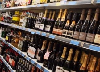 Taxes sur l’alcool: le gouvernement écarte un amendement proposant une hausse supplémentaire