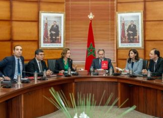 Artisanat: Ammor signe deux conventions avec RAM et UPS Maroc