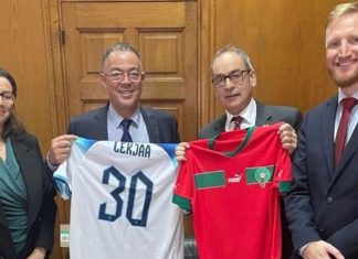 Grand stade de Casablanca: Lekjaa rencontre l’ambassadeur du Royaume-Uni au Maroc