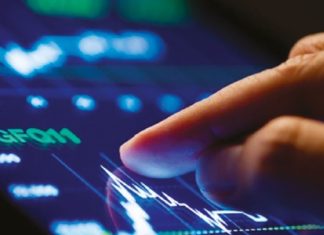 Sociétés cotées: une croissance à deux chiffres prévue en 2024 (Expert)