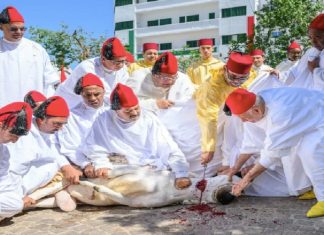 Le roi Mohammed VI accomplit la prière de l’Aïd Al-Adha (VIDEO)