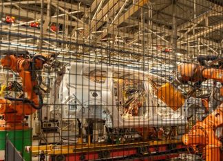 Renault: l’usine de Tanger dévoile la Dacia Jogger Hybride