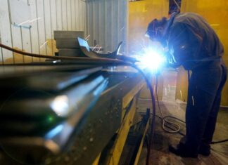 Industries manufacturières : hausse de l’indice des prix à la production de 0,4% en octobre