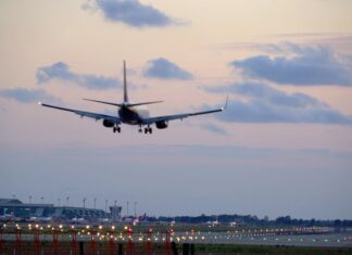 Transport aérien: une transition climatique à 5.000 milliards de dollars