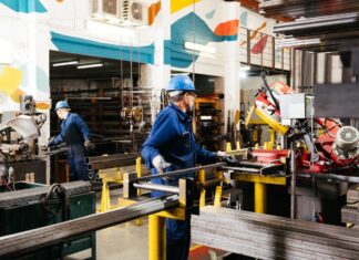 Industries manufacturières : l’indice des prix à la production progresse de 0,3% en novembre