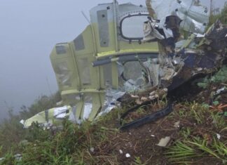 Crash d’avion en Indonésie : les corps des 10 victimes retrouvés