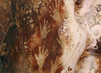 Indonésie: des peintures rupestres datées de 67.800 ans, un nouveau record mondial