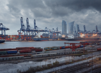 Pologne 2025 : le commerce extérieur bascule dans le rouge à 6,2 milliards d’euros