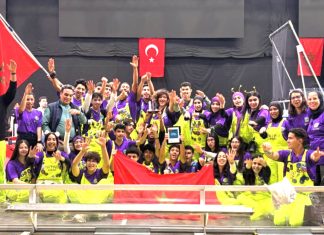 Robotique : Matrix #11098 décroche le Rookie All-Star Award à Ankara