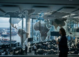 FMI : l’économie mondiale résiste, mais les fragilités s’accumulent
