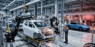 Voitures électriques : l’Europe accélère sa réindustrialisation face à la Chine